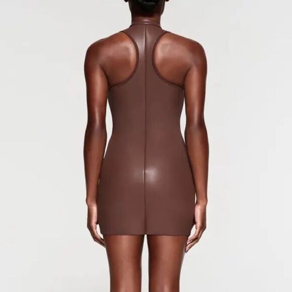 SKIMS Cocoa Brown Rubberized Scuba Swim Mock Neck Zip Front Mini Dress NWT - Picture 2 of 16